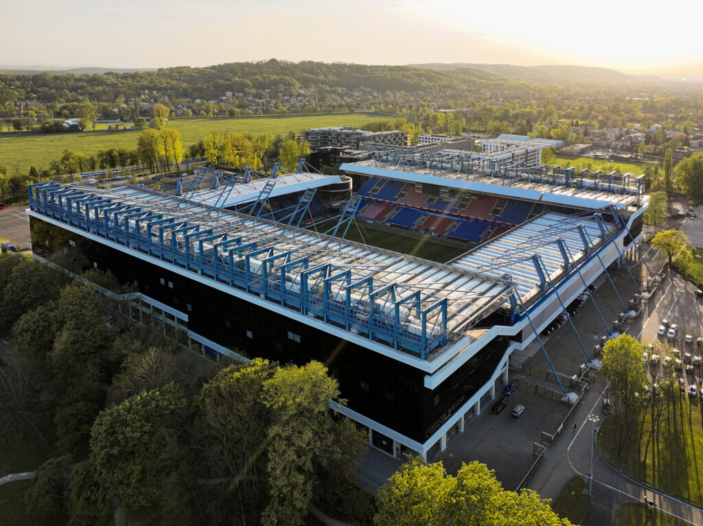 Stadion Miejski o zachodzie słonca